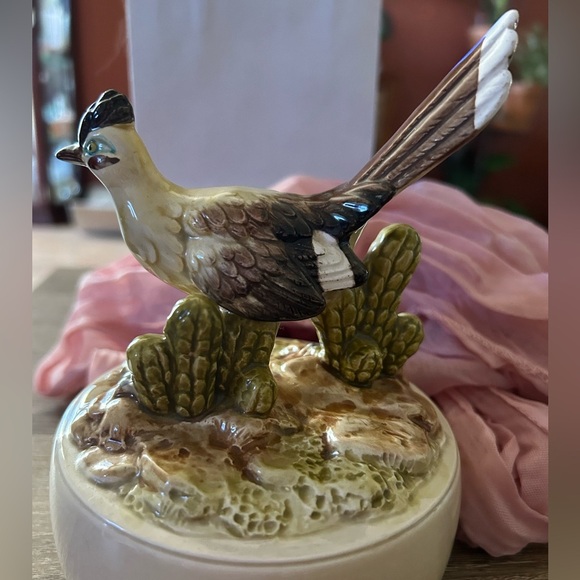 Vintage 1979 Otagiri Road Runner Hand Painted Music Box-Home On The Range - Picture 4 of 10